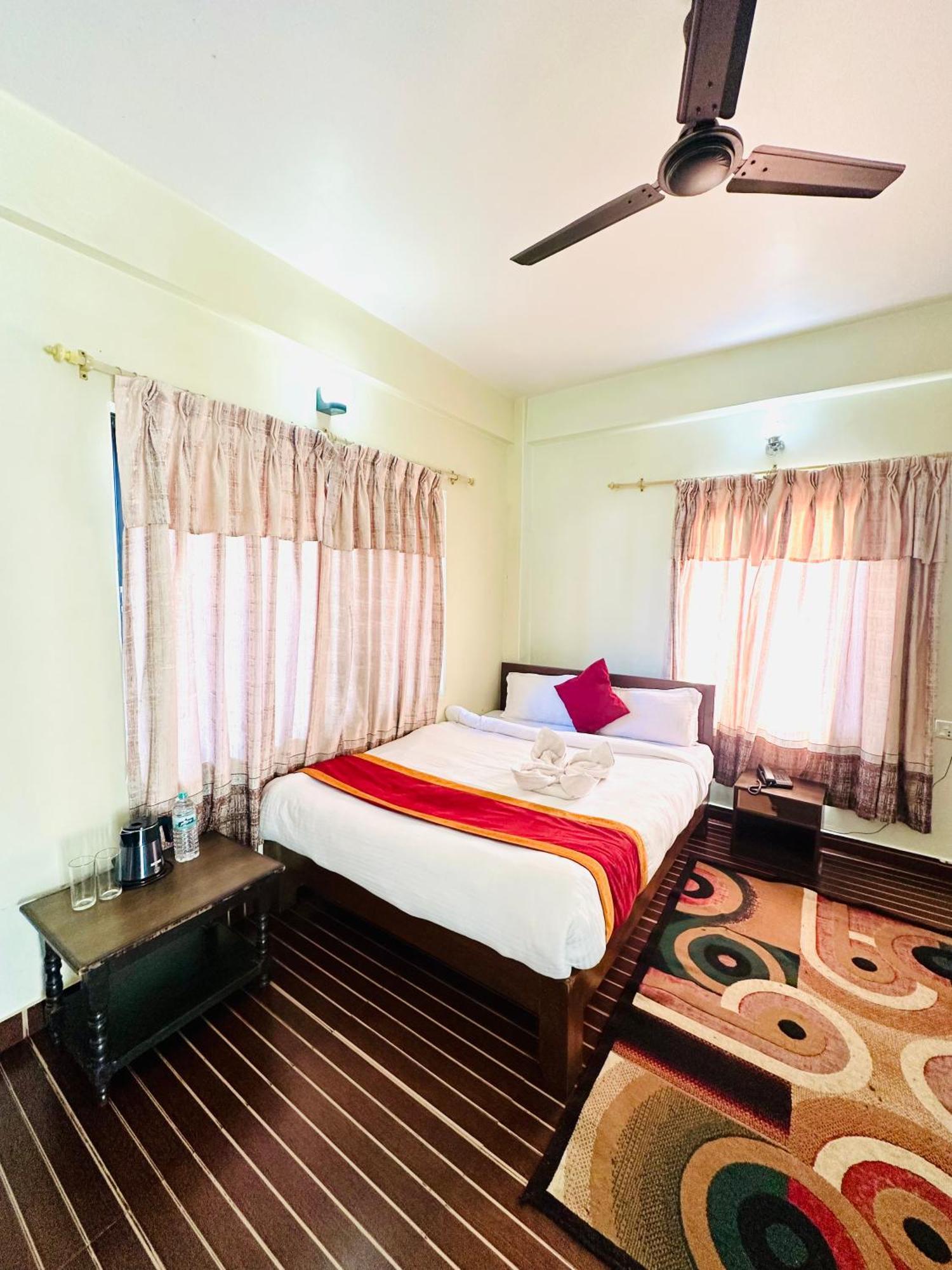 Hotel The Lake Pokhara Exterior foto